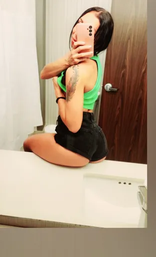 Petite_treat