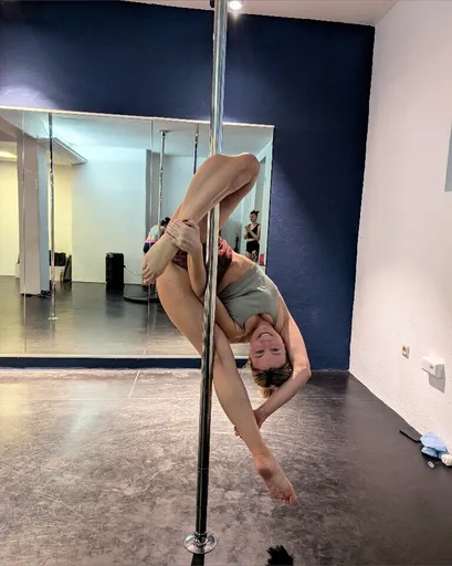 Polerina*-*
