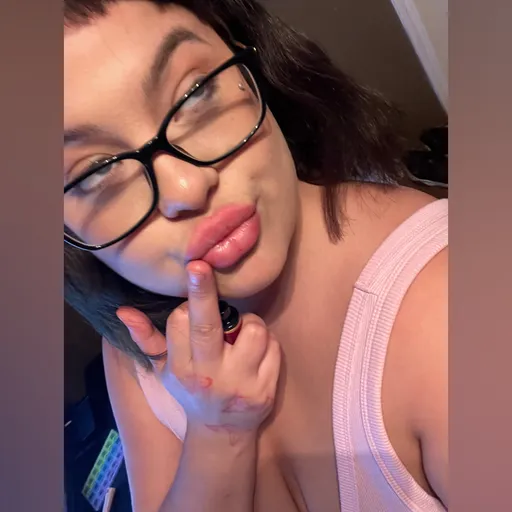 Angie🤫