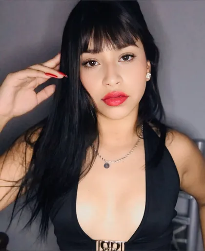 𝗤𝗨𝗘𝗘𝗡 𝗟𝗢𝗩𝗘 ❤️