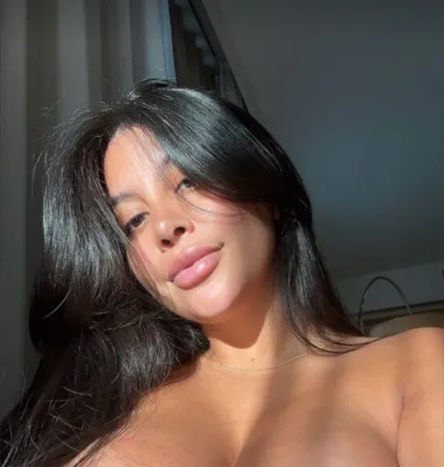 Queen Needy🩷 (#1 Nipples on OF 🏆)
