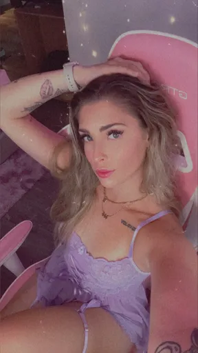 Lexy🍒