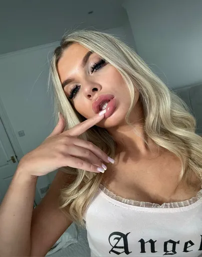 🔥Riley Rose 💋 Phat & Fluffy Natural Ass🍑