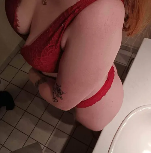 Redhead stepsister 👩🏻‍🦰