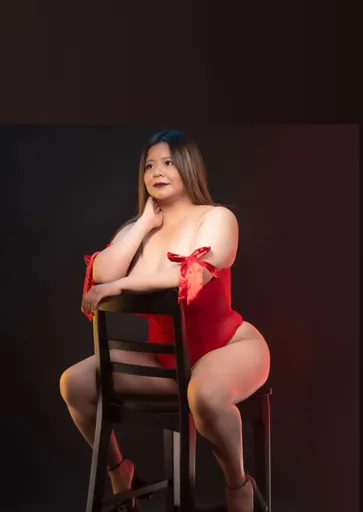 Emi 🔥😈