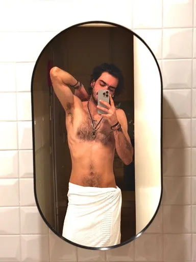 Sam 🇵🇹 Big Dick & Feet
