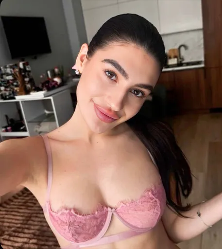 Sarah 🔥