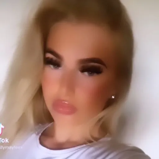 𝚂𝚊𝚜𝚔𝚒𝚊 𝙱𝚕𝚞𝚎𝚎🍓