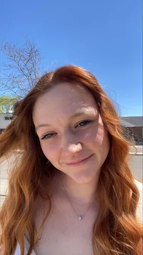 Scarlet Rey