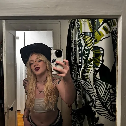 lily rae