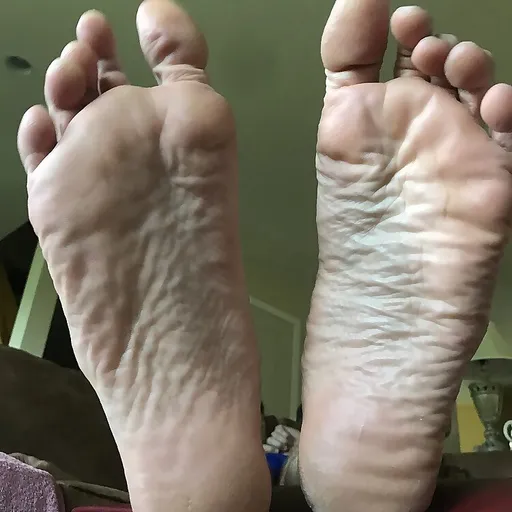 Size16 Feet