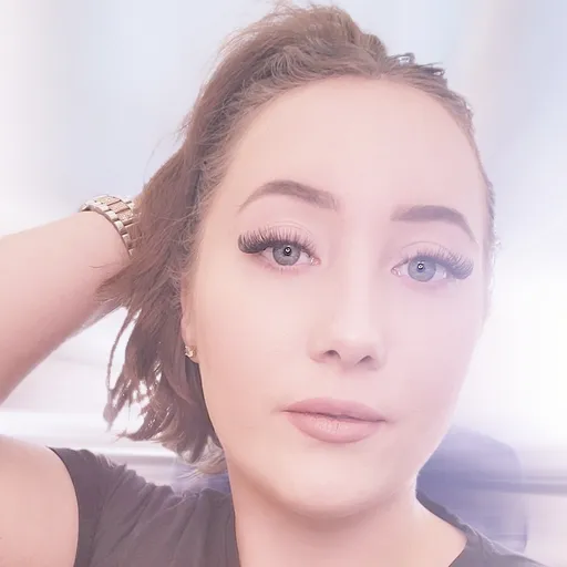 Lottie 🩶