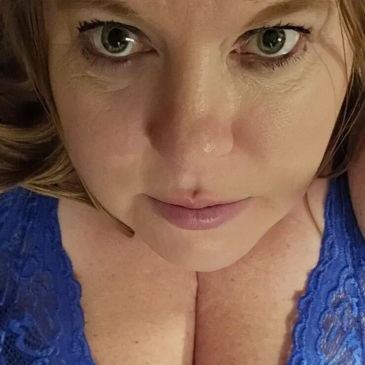 Stacy Squeeze Tease