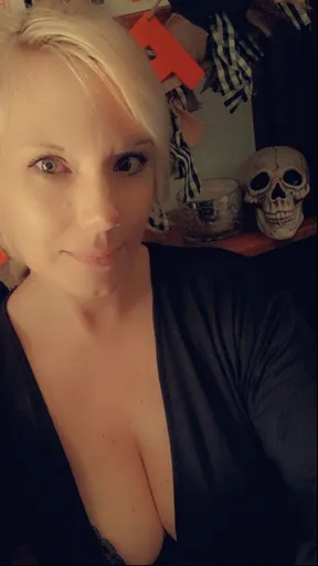 Stephanie Marie
