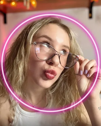 𝐄𝐯𝐚
