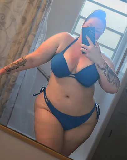 Aqua Leigh
