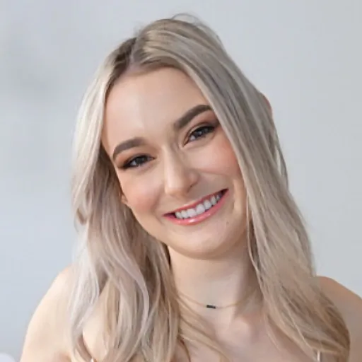 Thea Summers