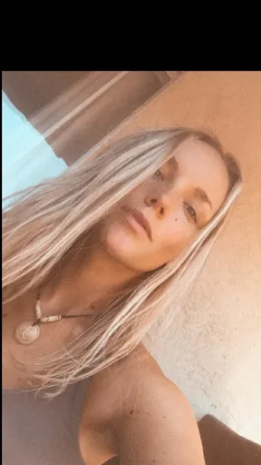 Blonde Bambi