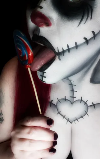 The Clown Girl