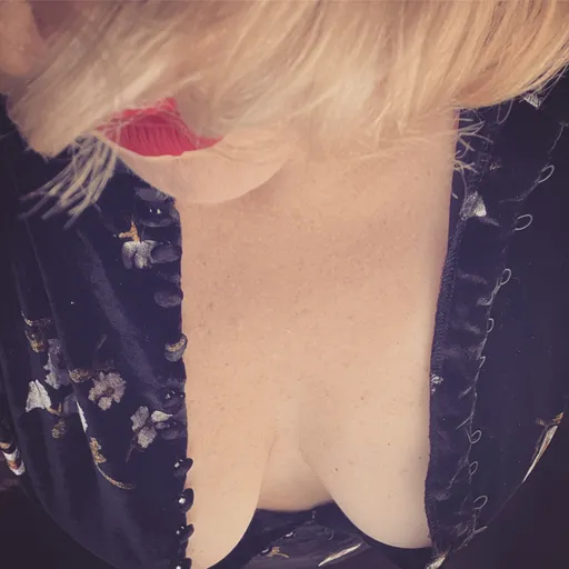 Professor Elle