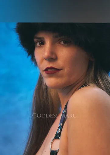 The Kinky Goddess Maru - SISSY TRAINER