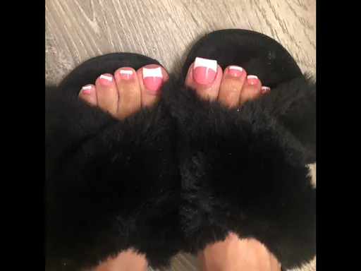 Thicknfitqueenfeet