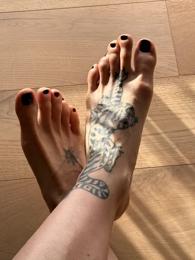 Tiger Feet 🐯