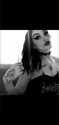 𝖒𝖆𝖉𝖆𝖑𝖎𝖓𝖆🖤