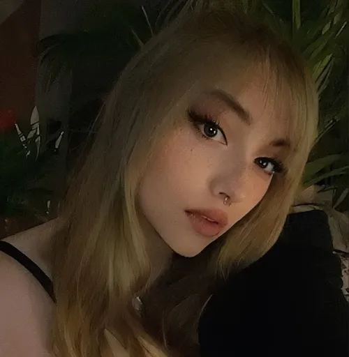 Zoey 🍒