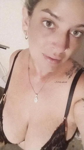 Cloe Lee