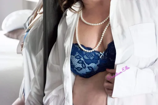 Canadian Elle free