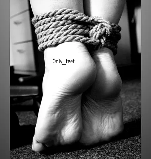 Only_feet