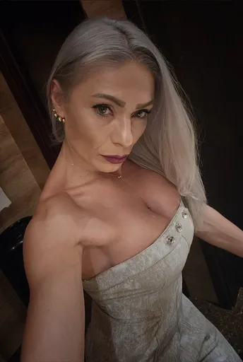 Women Cat Kim