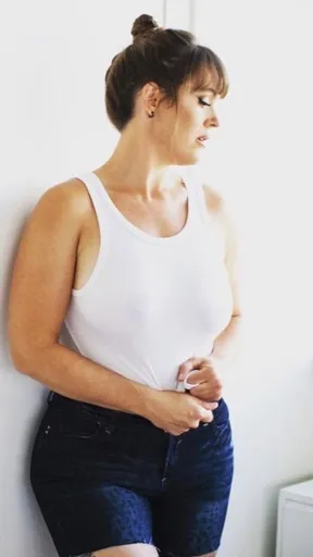 Sweat_Lace_and_Barbells