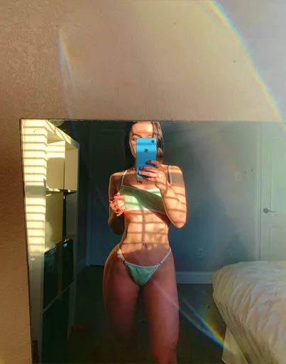 🦋