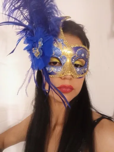 LATIN MASK GIRL
