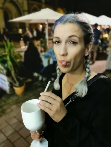 Leyla Grey VIP