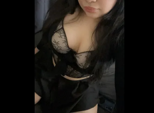 Goth Babe 🖤