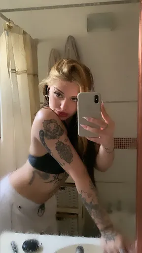 kinky lana