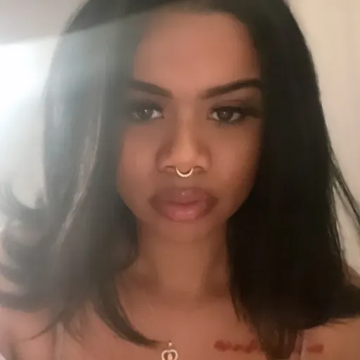 V🦋