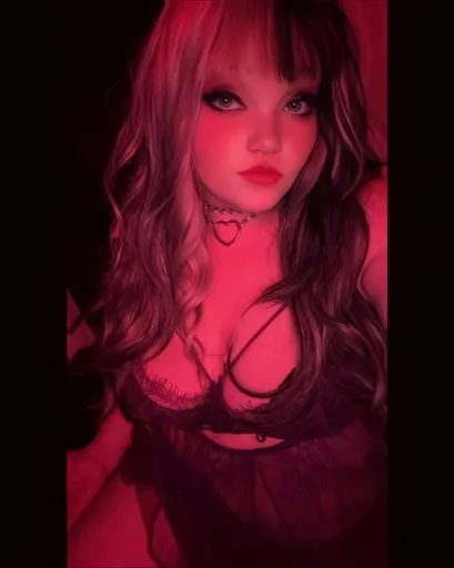 🦇Veronica Vampyr🥀