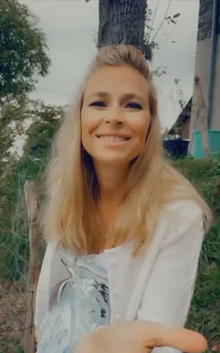 Angela | Wild & Selective