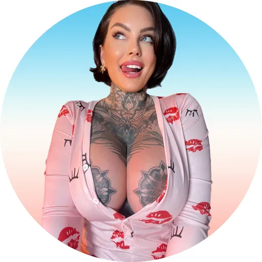 Donna 💜 Your GF Online