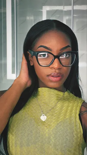 Ms Hazel