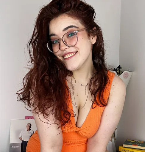 𝚈𝚘𝚞𝚛 𝙶𝚒𝚛𝚕 𝙺𝚊𝚛𝚘𝚕𝚒𝚗𝚎💖