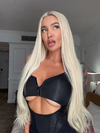 MollyBabe 💦 😈🥵