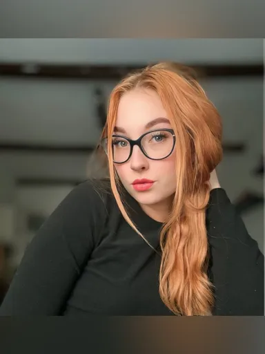Lili Rose