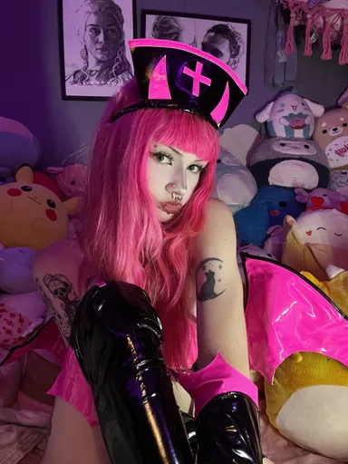 Nikki Lovely
