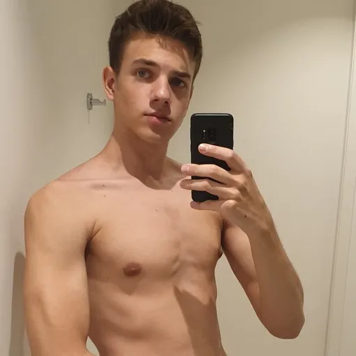 Youngaussieboy98