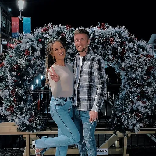 Holly & Ben